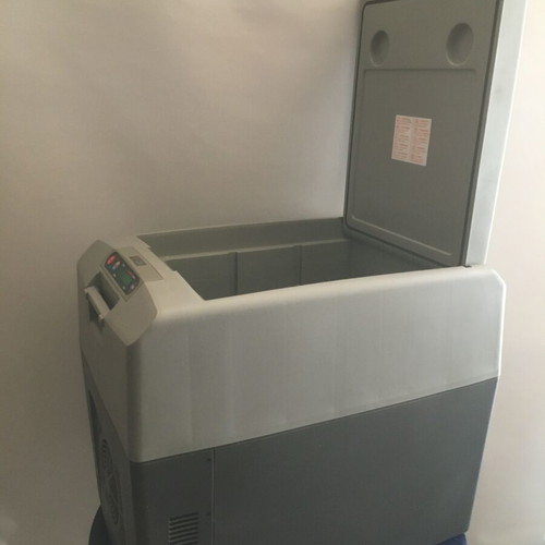 Waeco TropiCool TC-35FL-AC portable fridge, 35 liters, new