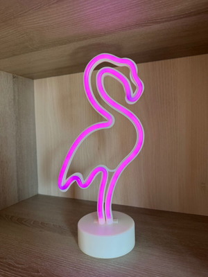 Led decorative flamingo lamp like new with AA batteries