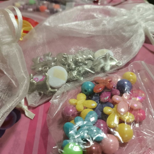 Beads for handmade jewelry like new, set of 25 designs