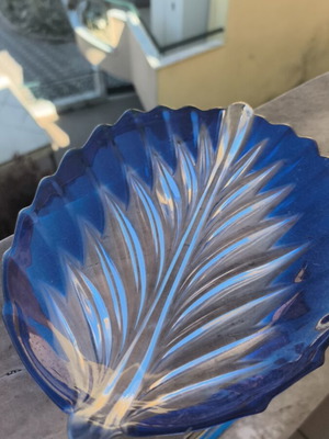 Glass vintage flower-shaped blue fruit bowl with transparent decoration new