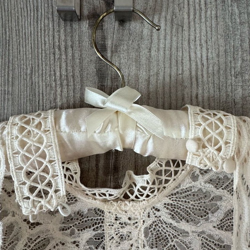 Chi Chi London dress like new, cream, size large