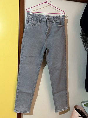 Stradivarius τζιν παντελόνι mom slim fit γκρι σαν καινούργιο, μέγεθος XL