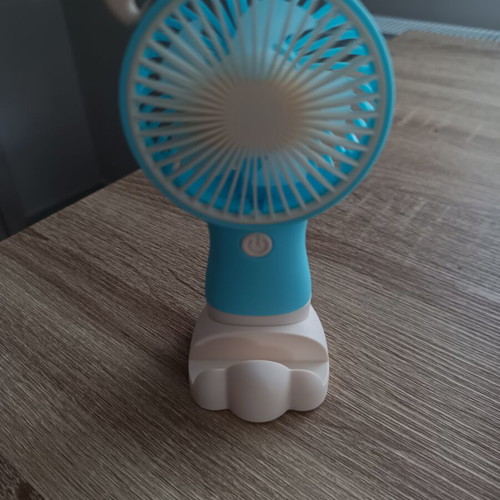 Portable rechargeable fan with USB cable, new