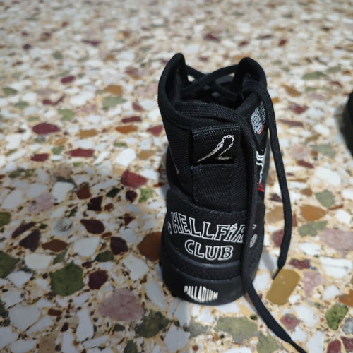 Stranger Things x Palladium hiking boots size 38 like new, black