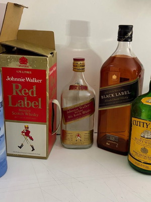Empty collectible bottles used, set of 10