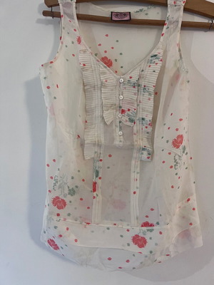 Juicy Couture sleeveless blouse like new, colorful