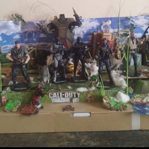 Call of Duty MacFarlane diorama with Seraph, Frank Woods, Soap, Ghost, and more, like new