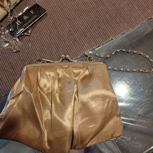 Vintage satin handbag new, gold color with metal chain