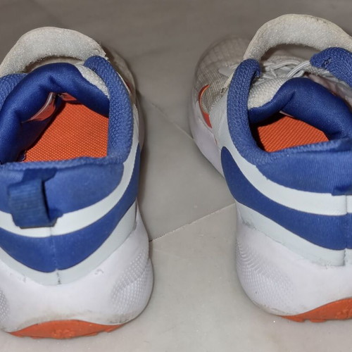 Nike Revolution 7 kids' athletic shoes like new, size 29.5