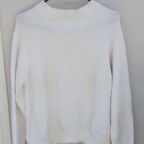 White Mango sweater like new, size M