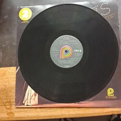 Vinyl record used in excellent condition