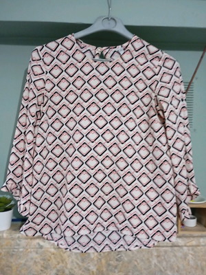 Mango blouse size S like new, white and pink with 3/4 sleeve