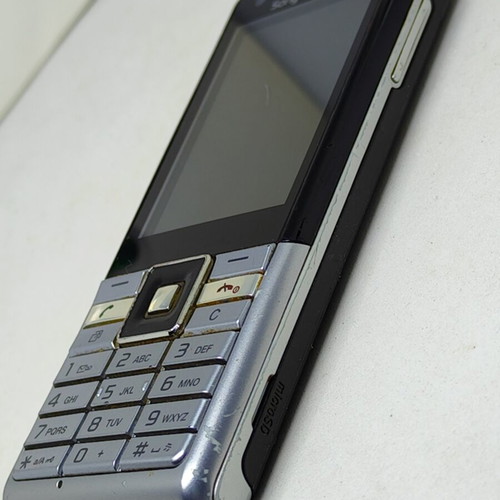 Sony Ericsson Naite (J105i) phone like new, silver