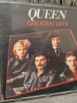Queen Greatest Hits CD like new, Digital Master Series 1994