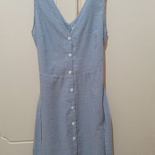 Summer striped dress size 8 like new, white and blue