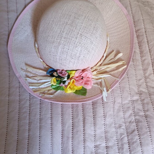Women's summer hat medium pink with colorful flowers like new