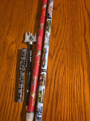 Set of 4 souvenir pencils and pens London New York
