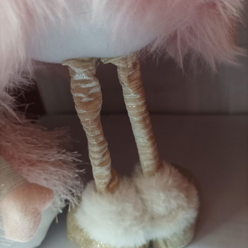 Christmas angel figures like new, set of two with pink fluffy bodies