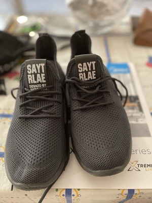 Casual shoes size 40 like new for walking