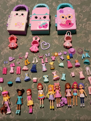 Polly Pocket figures used with 3 cases and keychain hanger