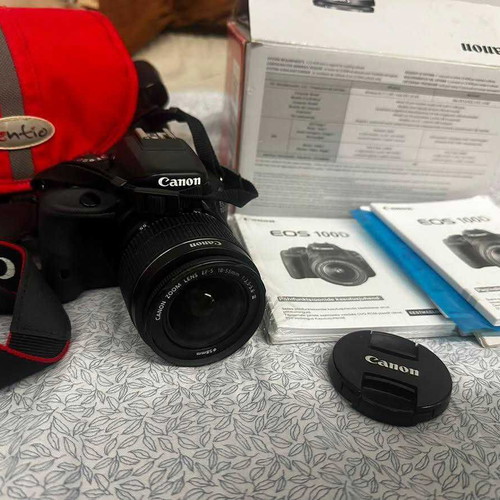 Canon EOS 100D DSLR Kit 18-55mm used, original box and case