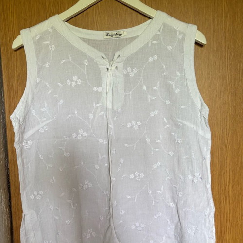 White blouse size M like new, transparent