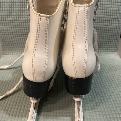 Srite Ferland women's leather ice skates like new, size 6