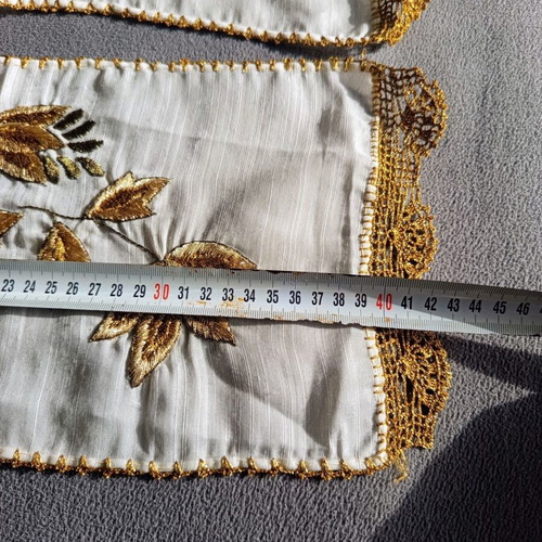 Set of 3 vintage gold-embroidered linens like new