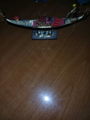 Gondola figurine like new, souvenir from Venice