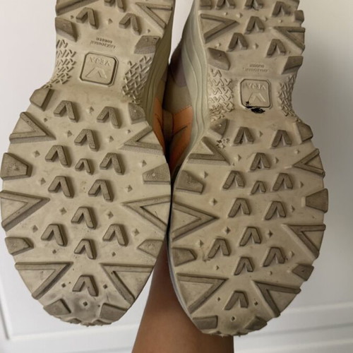 Veja Venturi VC Suede Sneakers size 37 like new, almond peach