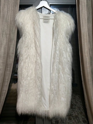 White Zara fur vest new