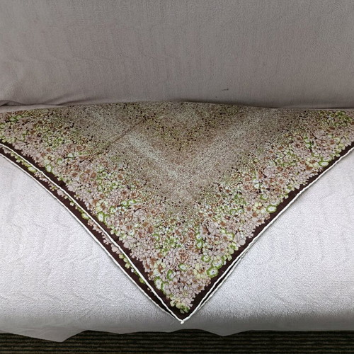 Headscarf beige like new, size 78/75 cm