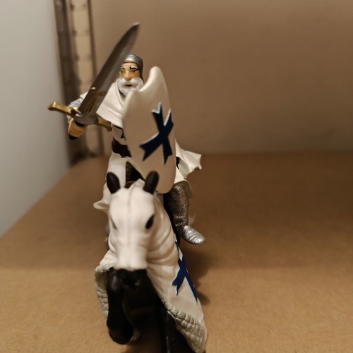 Knight with Horse Set like new, 10 cm figures