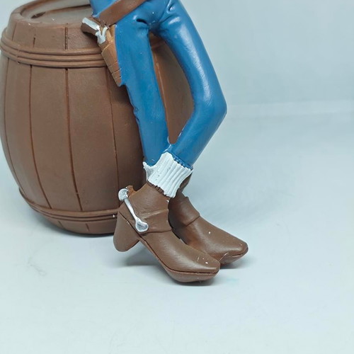 Lucky Luke collectible figure in barrel like new 19cm