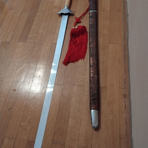 Tai Chi Jian Sword with Wooden Scabbard and Red Tassel like new