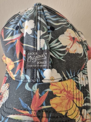 Καπέλο Jack & Jones Originals με τροπικό floral μοτίβο σαν καινούργιο, one size