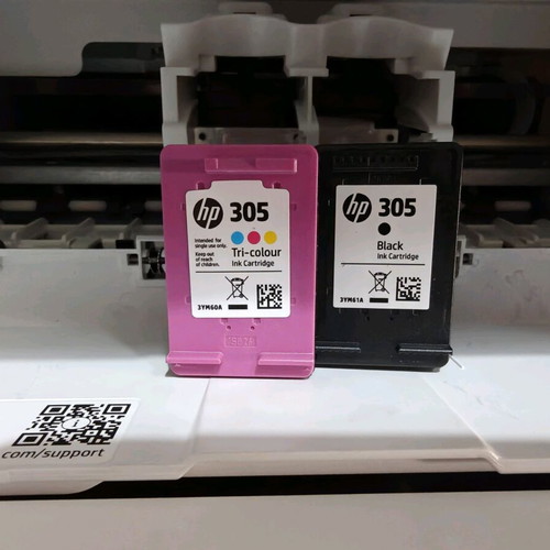 HP DeskJet 2720e printer used with scanner and WiFi