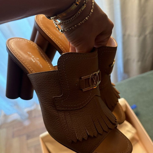 Louis Vuitton mules like new, size 38, brown