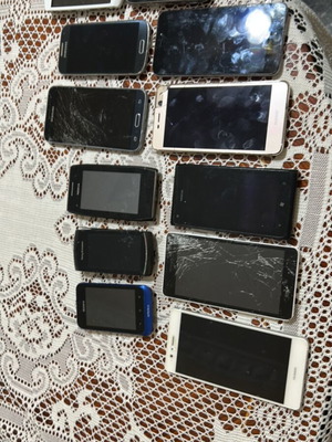 Κινητά αφής μεταχειρισμένα, πακέτο 12 για ανταλλακτικά