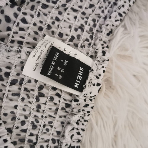 Shein shorts like new, size S/M, black and white