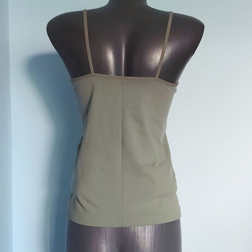 Only seamless branded top with shaping bra effect like new, pistachio