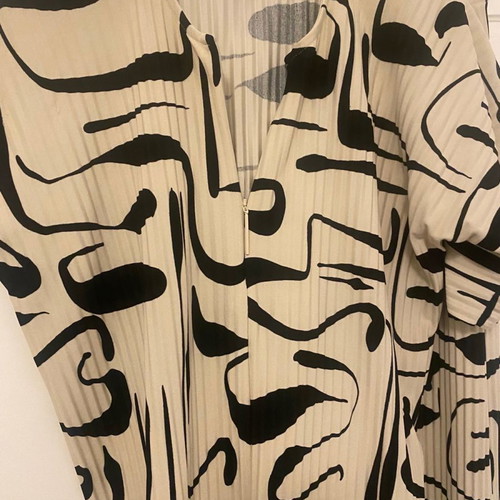 Cos set new, size XS fits medium, loose fit