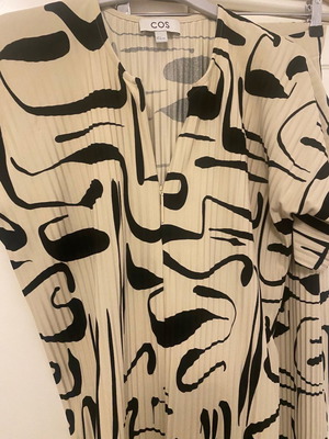 Cos set new, size XS fits medium, loose fit
