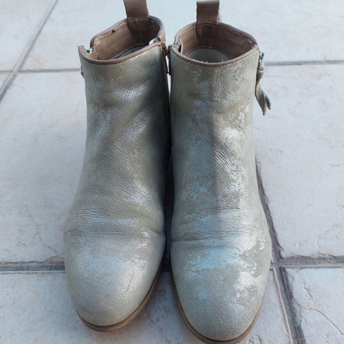 Ankle boots like new, 2 pairs, size 39, gold and burgundy