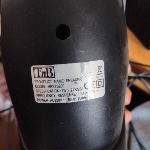 TnB PC speakers like new with aux cable