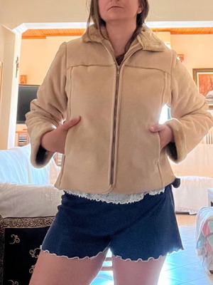 Le Pelle women's beige jacket with fur lining, size Medium, like new