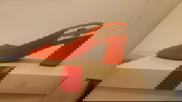 Slingback γοβα 40νουμερο πορτοκαλί ολοκαίνουρια