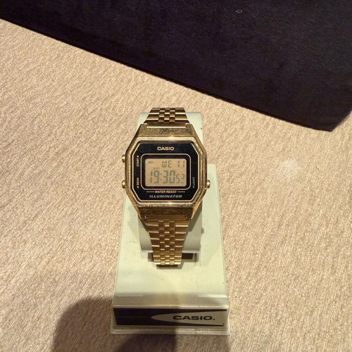 Casio watch gold like new
