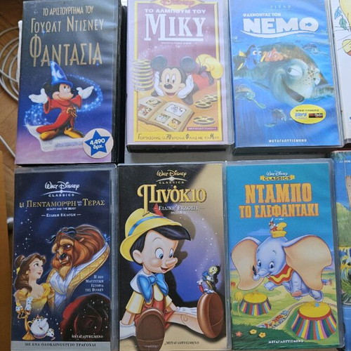 12 VHS children's movies like new, classic, retro collection pack