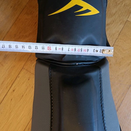 Everlast martial arts shin guards used